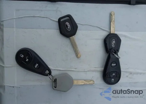 2010 Subaru Forester 2.5X Premium z USA, uszkodzony, nr VIN JF2SH6CC2AH766682